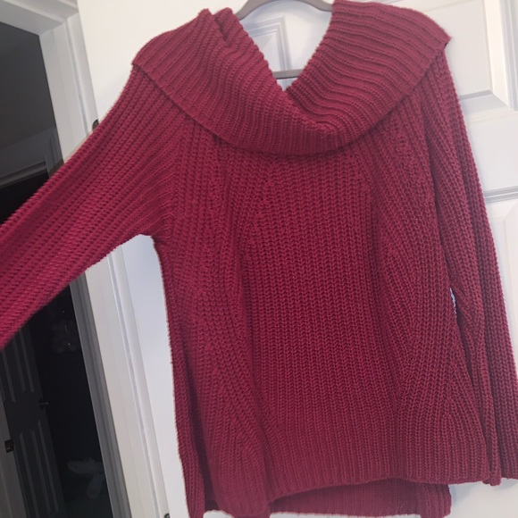 Express Magenta big neck sweater - Picture 2 of 5